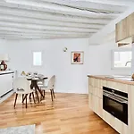Apartment Saint Germain des Prés by Studio prestige